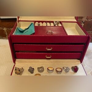 Elegant Women's Costume Jewelry 7 Ring Set in Gold and Silver